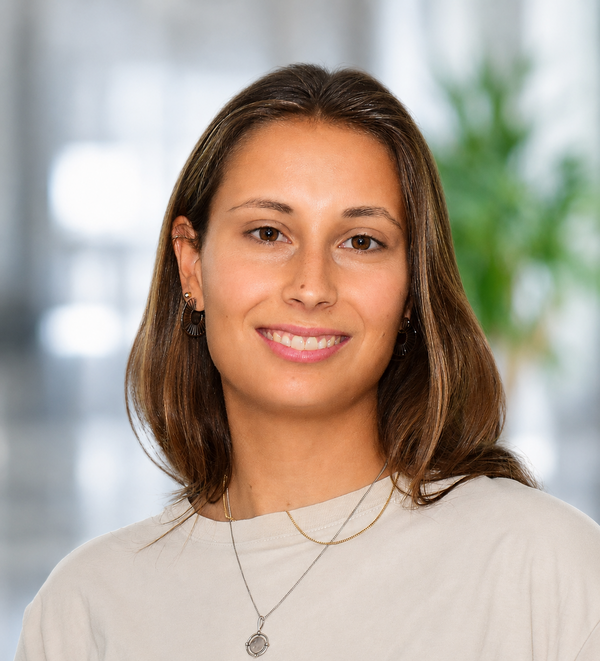 Leonie Theben
